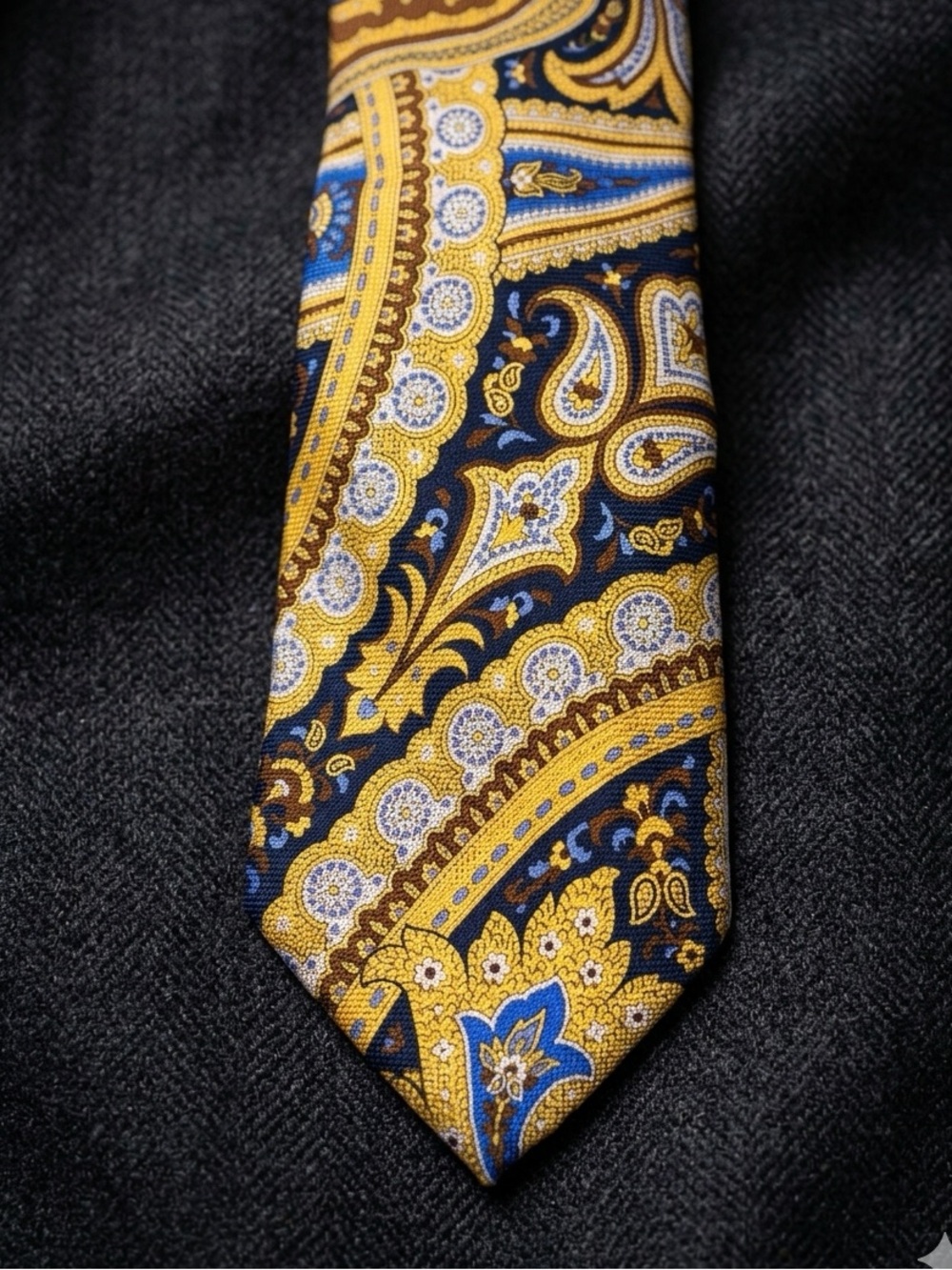 Daniel Cremieux Navy and Gold Paisley Silk Tie